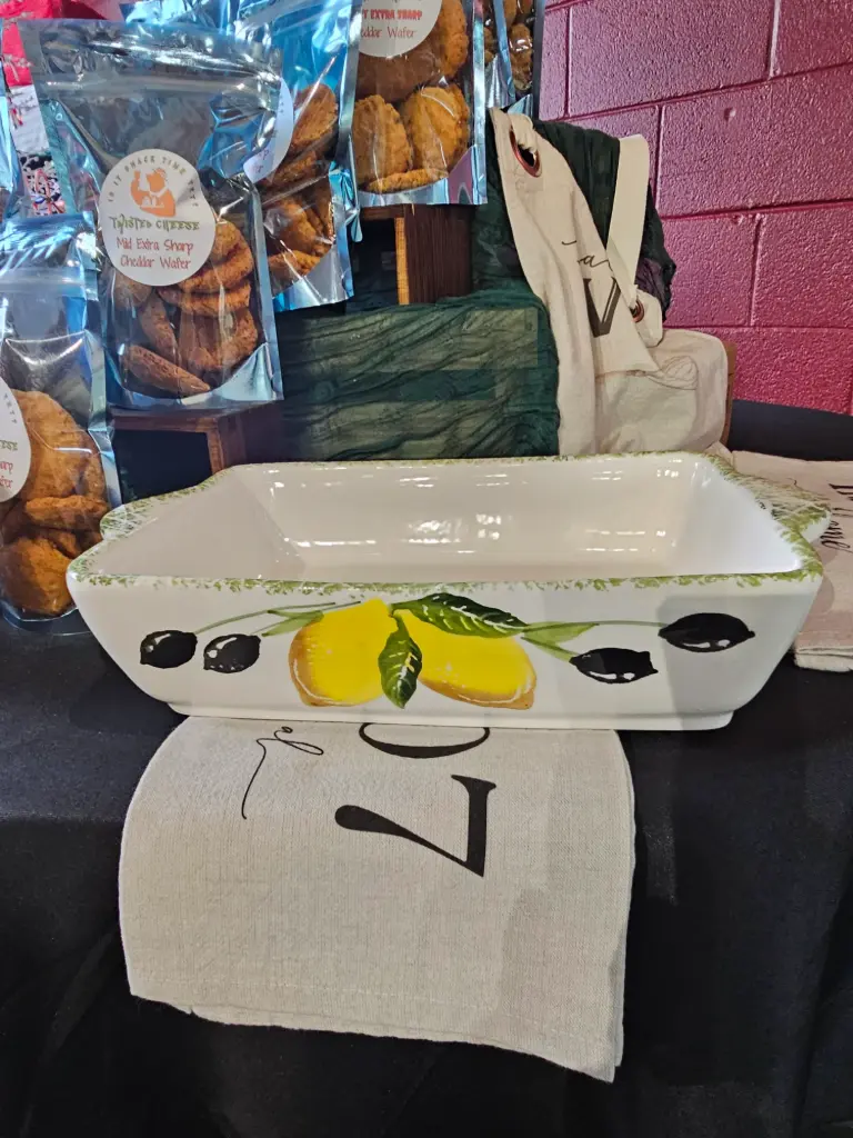 La Tavola 8 x 11 Dish Yellow/Blue