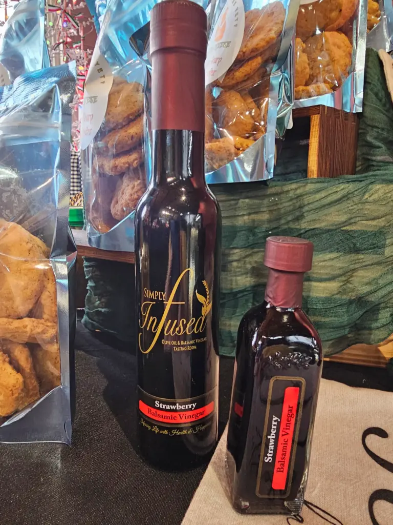 Strawberry Dark Balsamic (Sample Size - 60mL)