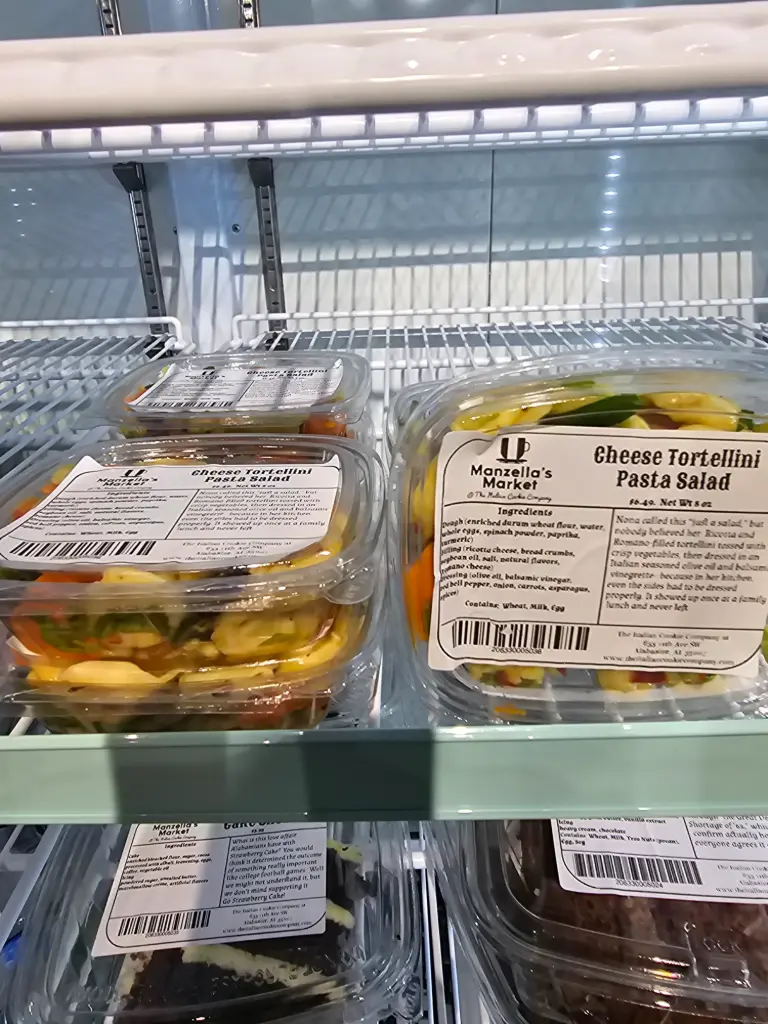 Cheese Tortellini Pasta Salad (16 oz)